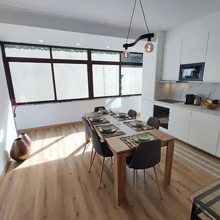 Pensionat Santa Catarina 1 - Your Refuge In The Heart Of
